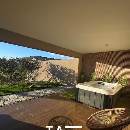 Turismo E Alojamento Dos Lagos Do Sabor - Piscina & Spa Meirinhos Kültér fotó
