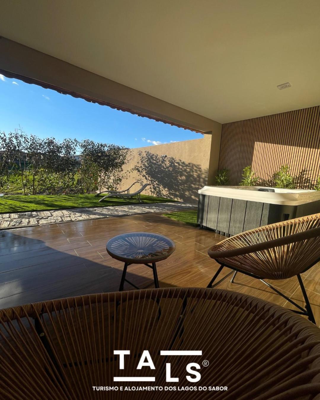 Turismo E Alojamento Dos Lagos Do Sabor - Piscina & Spa Meirinhos Kültér fotó